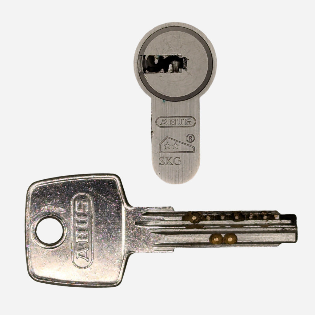 ABUS EC550 Half-Euro w. Key - Blue Belt