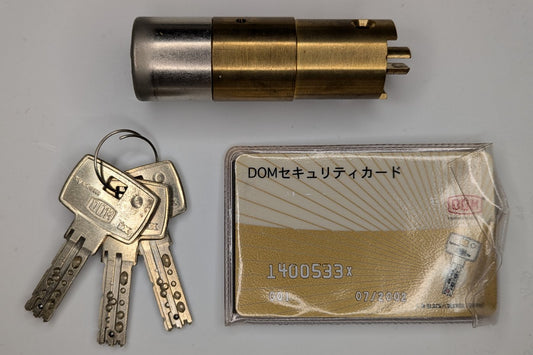 DOM ix 10 kg - Japanese Cylinder w. Keycard, Box, and 3 Keys - Brown Belt