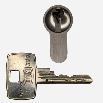DOM RS8 Half-Euro w. Key - Red Belt