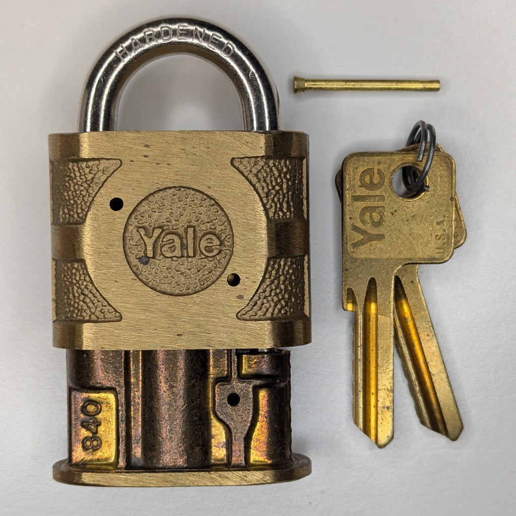 Yale Super Pin Tumbler Padlock w. Keys - Unsealed Vintage Example!