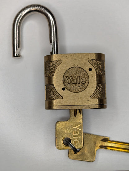 Yale Super Pin Tumbler Padlock w. Keys - Unsealed Vintage Example!