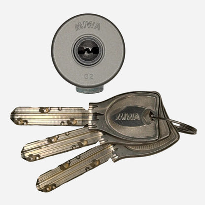 MIWA PR w. Key - Unknown Belt