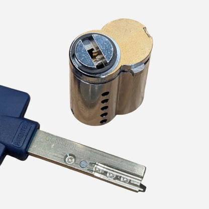 Mul-T-Lock LFIC Core w. Control and Operating Keys - Purple Belt